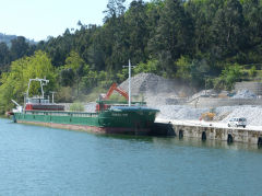 
'Iberica Hav' on the River Douro, April 2012